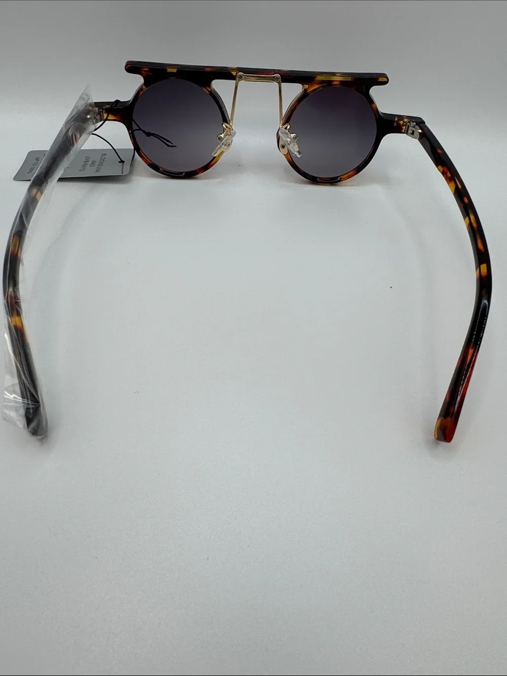 Tortoiseshell Round Frame Sunglasses - Dark Lenses